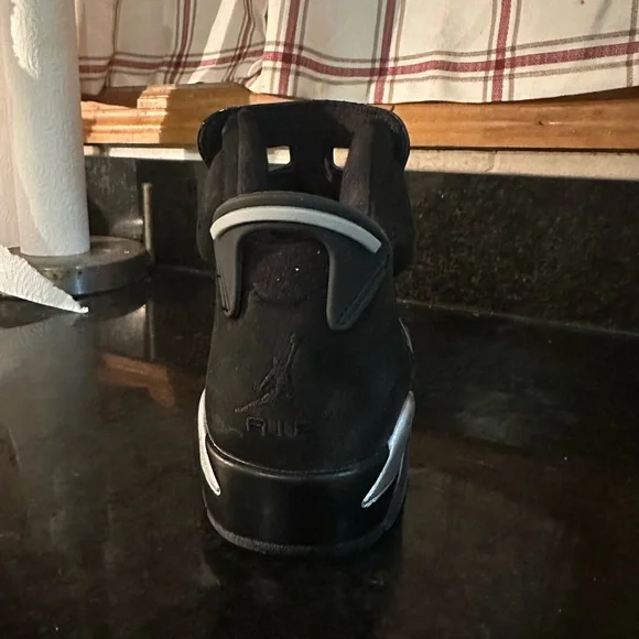 Jordan Men's Black & Gray Chrome 6’s Sneakers